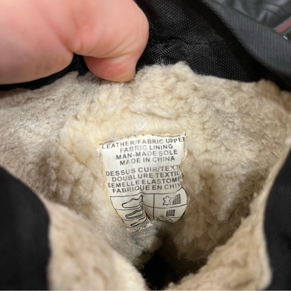 Pajar black leather and nylon low grip insulated winter boots size 38 - Picture 8 of 10